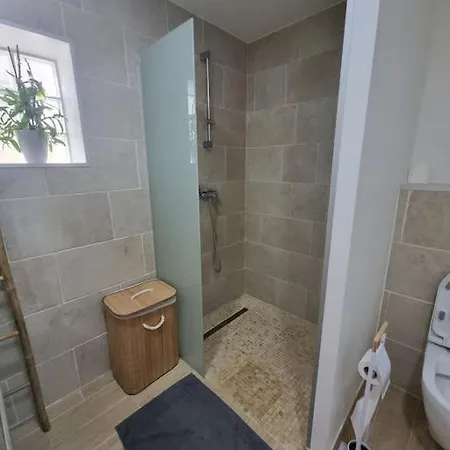 Le Funchal #clim#terrasse Клермон-Ферран